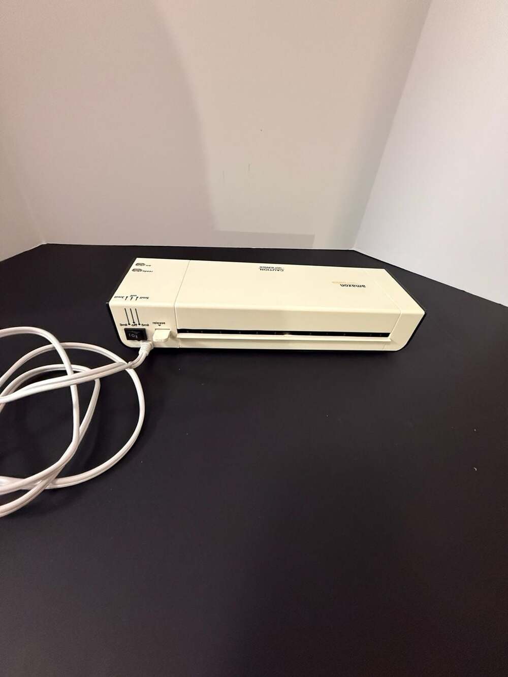 Amazon Basics 9-Inch Thermal Laminator Machine (B00BU15QWS) - Picture 4 of 8